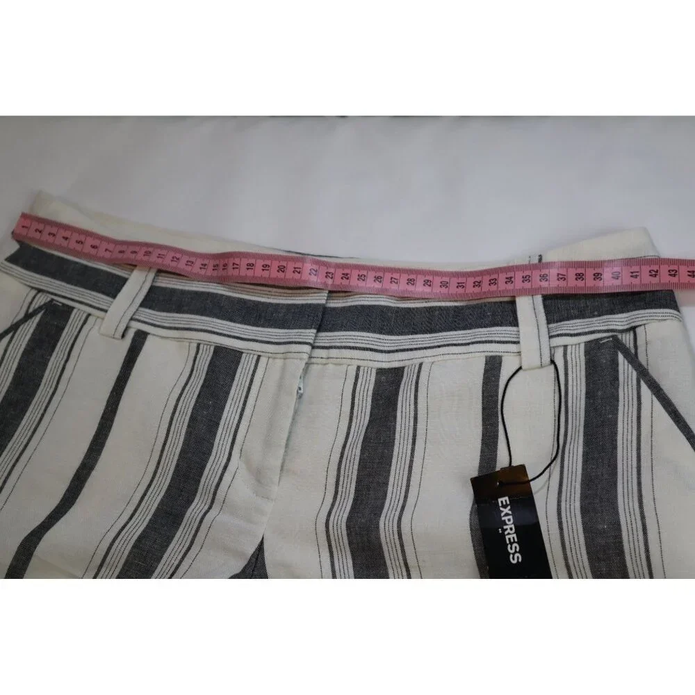 Express Women's Striped‎ Linen-Blend Shorts Size 6 White & Gray